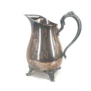 WM Rogers 317 Classic Silver Plate Water Claw Footed Pitcher with Lace Lip Guard